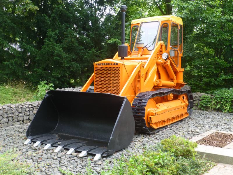 K800_Caterpillar 933F Orange 1.jpg