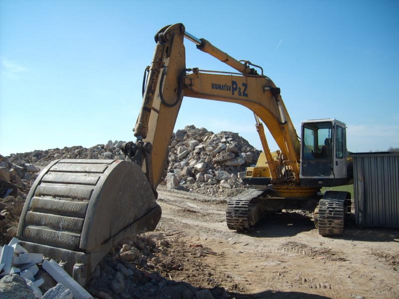 Komatsu PC 300-01.jpg