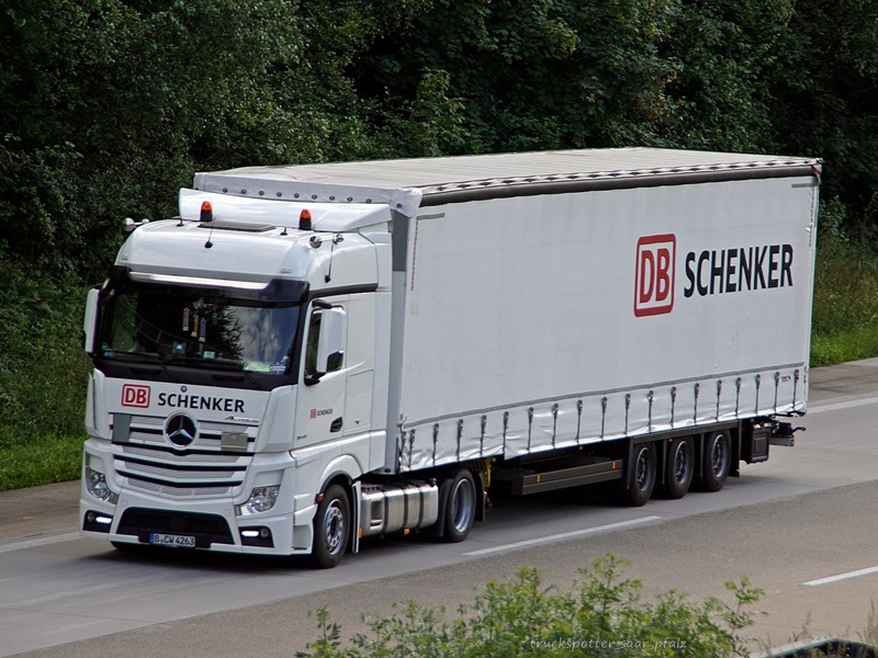 Actros Schenker DSC06282.jpg