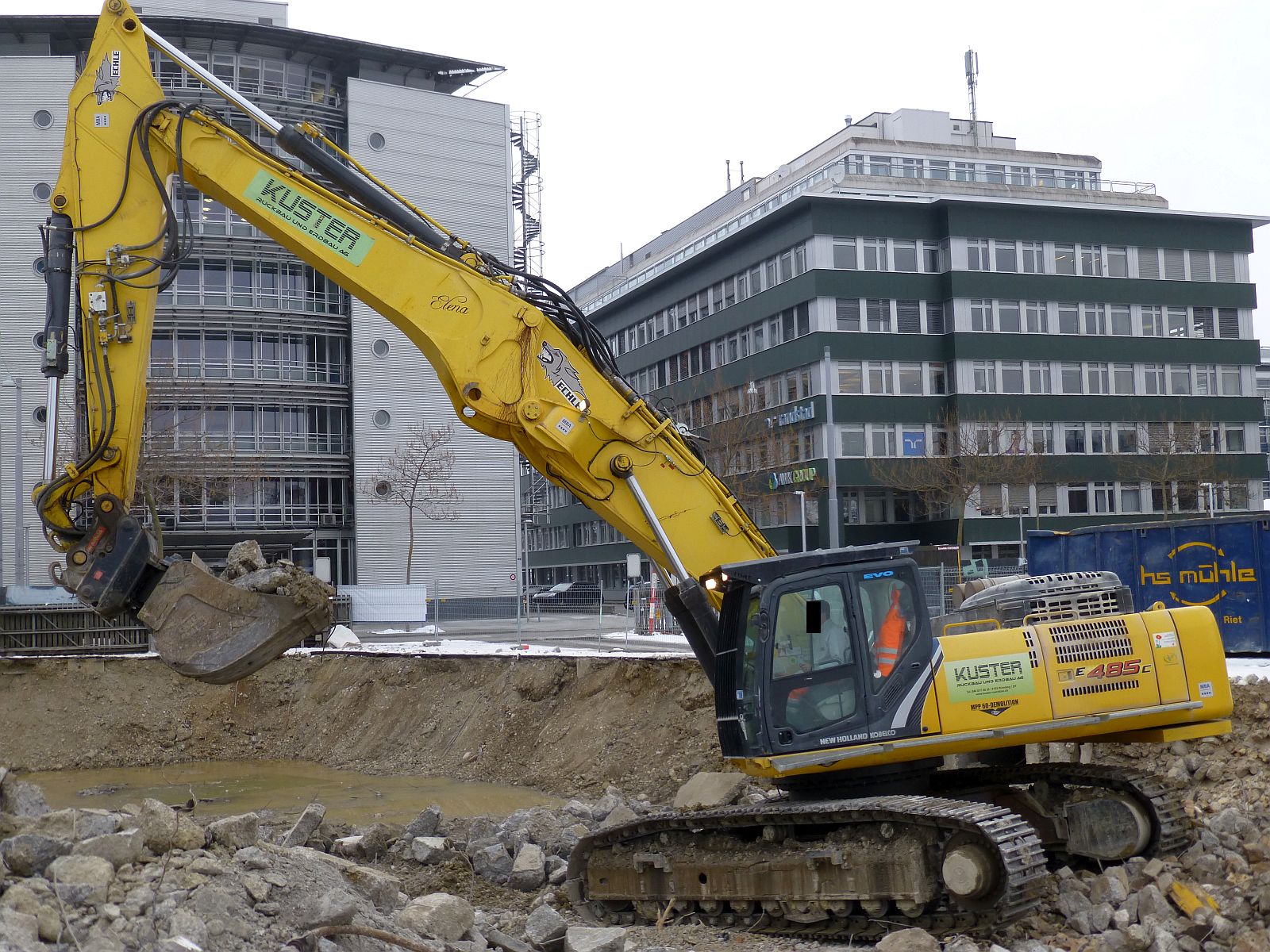 New Holland Construction/CNH Global Attachment