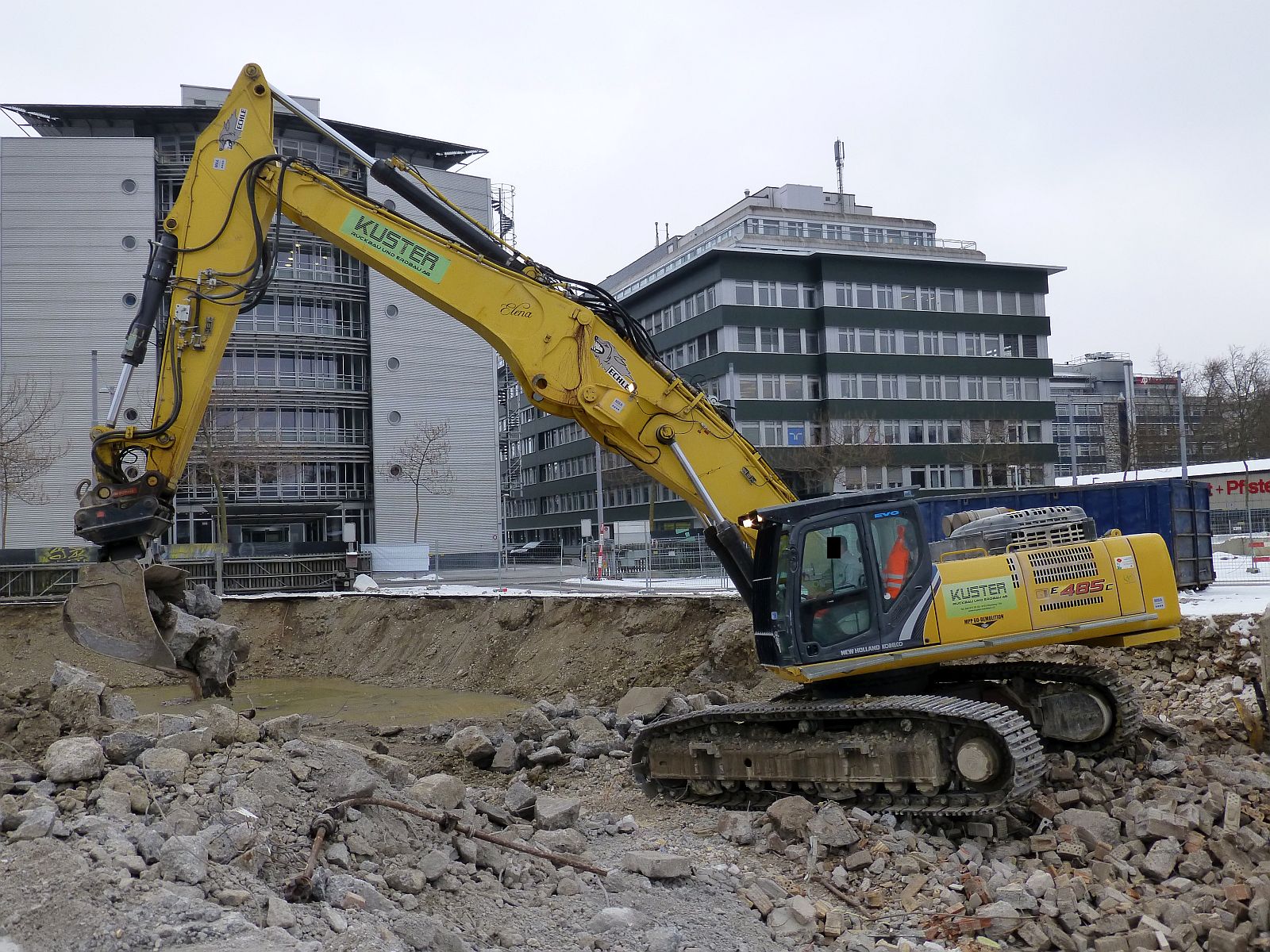 New Holland Construction/CNH Global Attachment