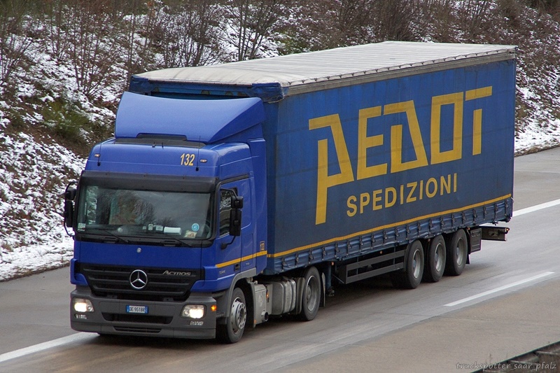 Actros Pedot DSC05109.jpg