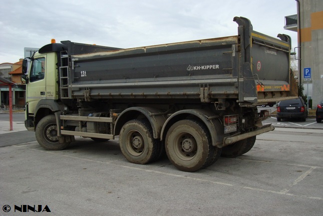 Volvo_FMX420_6x4_S3_09.jpg