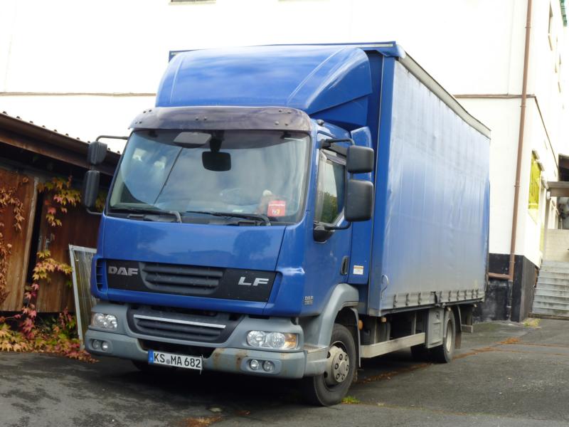 K800_DAF LF 45.180 Blau 1.jpg