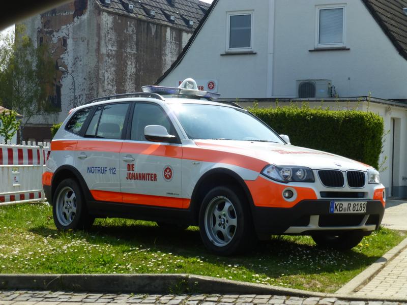 K800_K800_BMW X1 Johanniter 1.jpg