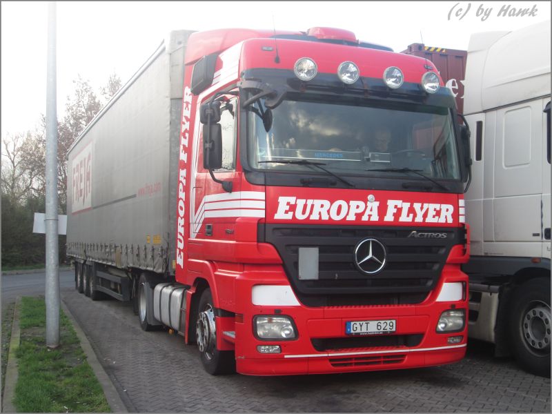 MB Actros 1841 - Europa Flyer (S).jpg