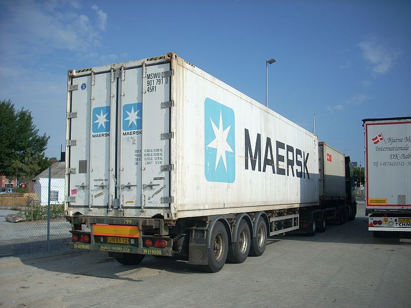 MAERSK-Kühlcontainer in Gigaliner-Kombi.jpg