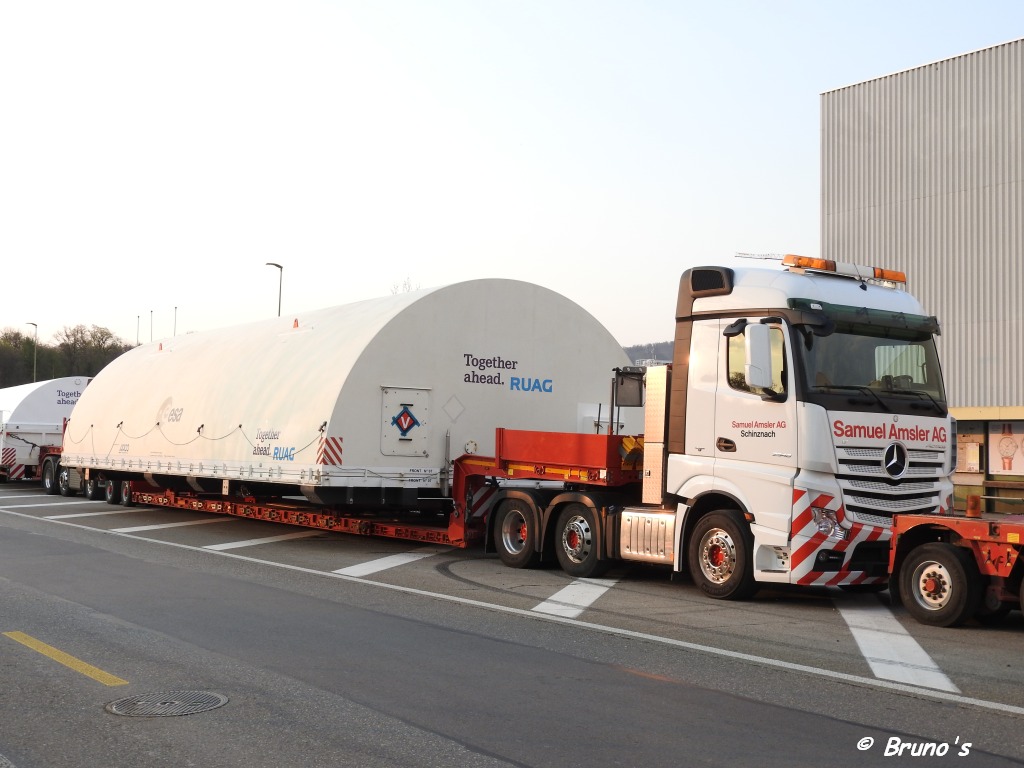 Actros 2548 ''Samuel Amsler #17'' - Auhafen  02.jpg Actros 2548 ''Samuel Amsler #17'' - Auhafen  02.jpg