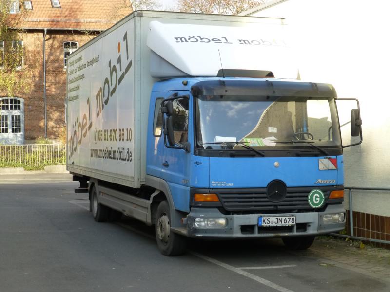 K800_MB Atego 1.Serie 817 Möbel-Mobil 1.jpg