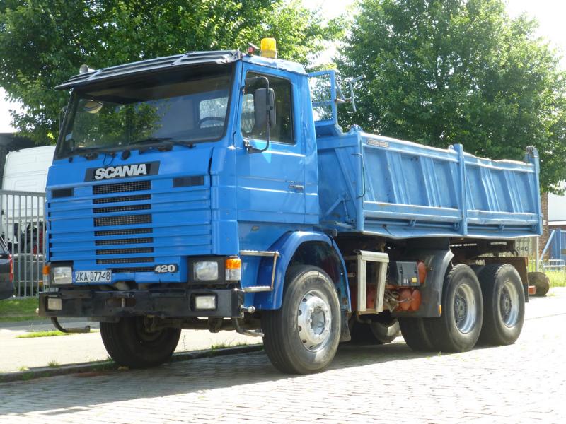 K800_Scania 112L Kipper Blau 1.jpg