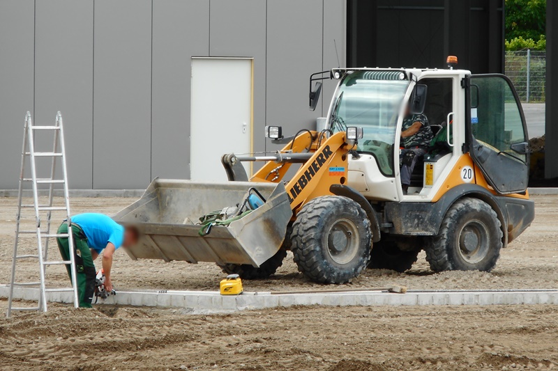 Liebherr L 506 Compact (Kurt König Baumaschinen GmbH).jpg