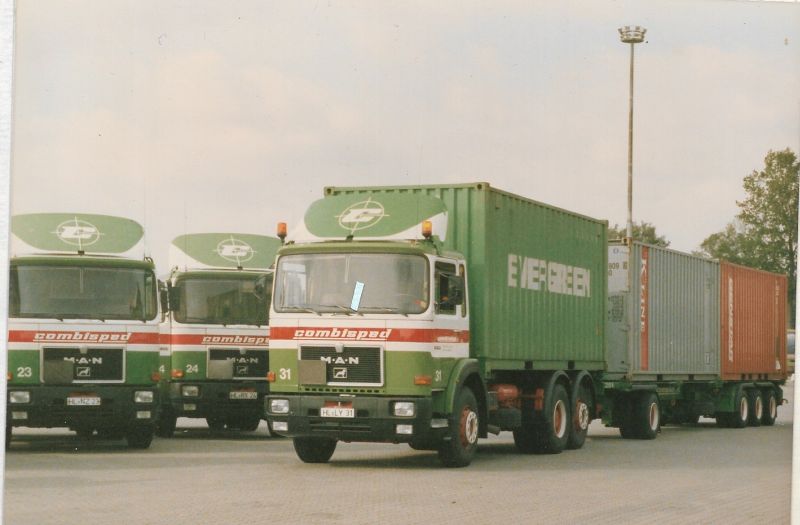 Container-Lkw, MAN F7-combisped.jpg