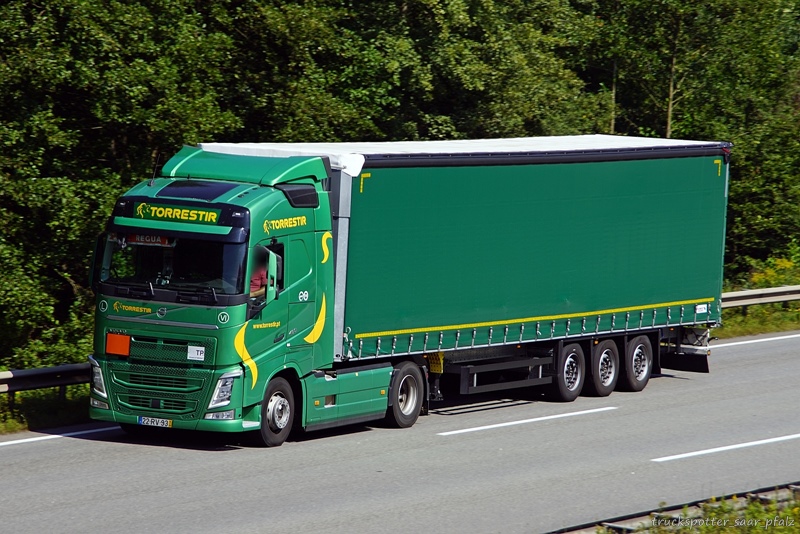 Volvo FH Torrestir DSC00377.jpg