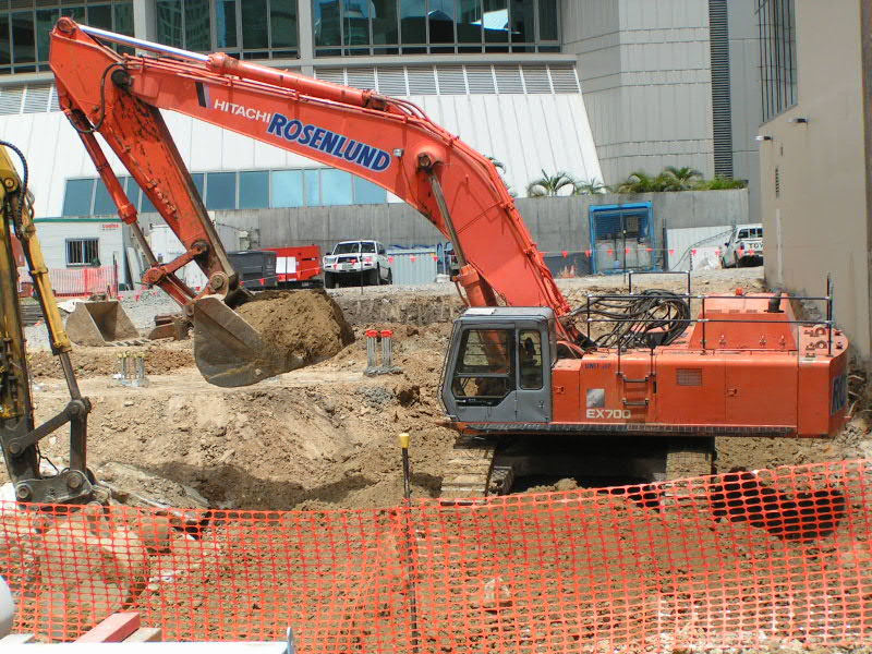 Hitachi EX700 1.jpg