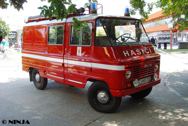 Zuk_A15C_03.jpg
