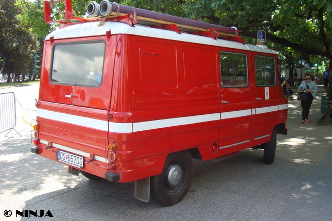Zuk_A15C_04.jpg