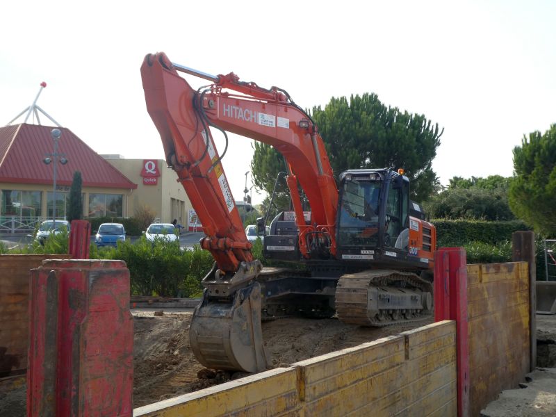 zaxis 300.jpg