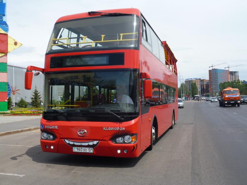 K800_Higer KLQ 6109 GS Rot 1.jpg