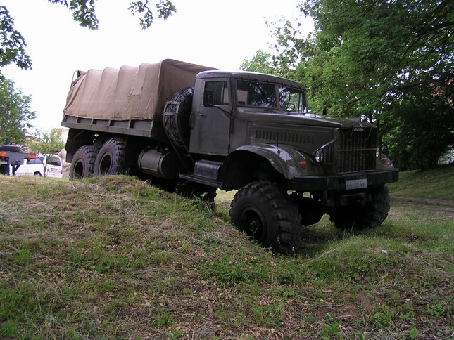 Kraz 255B 6x6 02.jpg