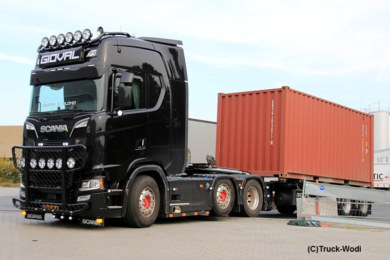 Gioval Scania S730 08-RIW-4 2017 09 01 NRWEB.jpg