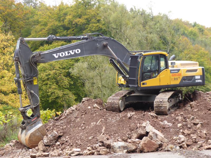 K800_Volvo EC300D NL Gelb 1.jpg