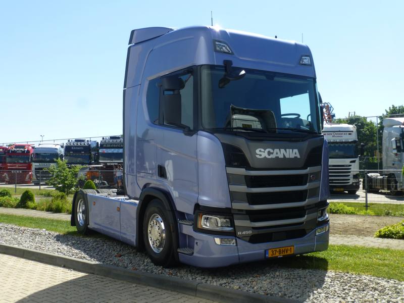 K800_New Scania R450 SZM Blaumetalic 2.jpg