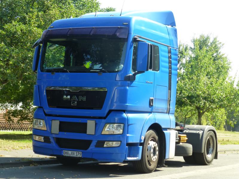 K800_MAN TGX 18.400 SZM Blau 1.jpg