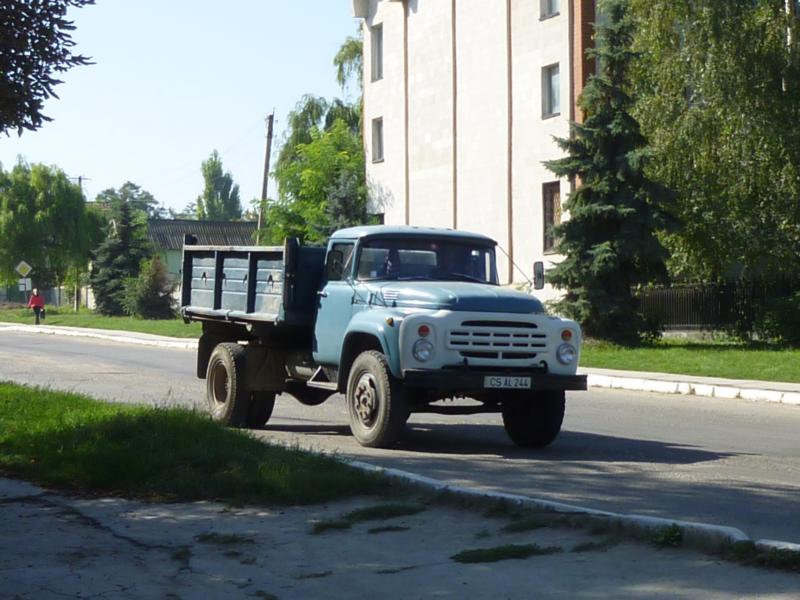 K800_Zil 130 Pritsche Blau 1.jpg