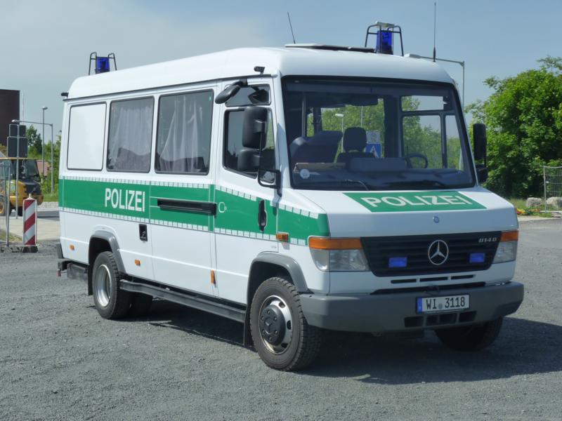 K800_MB Vario 814 Polizei 1.jpg