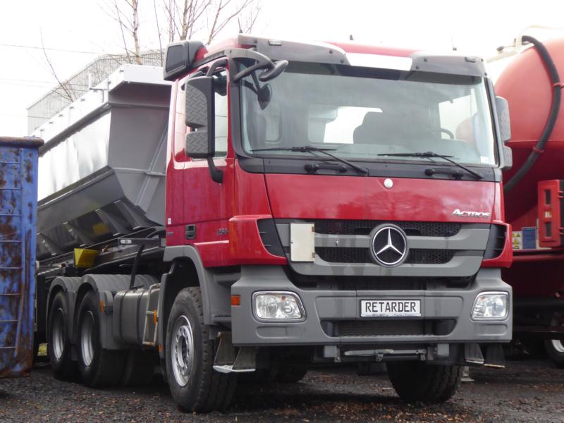 K800_MB Actros 2644 MP3 Rot Kippmulde 1.jpg