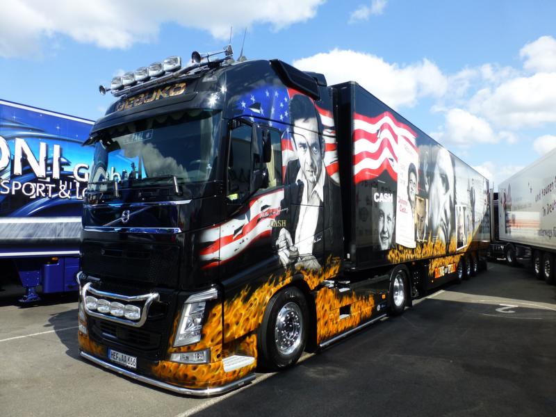 K800_Volvo FH Euro 6 Johnny Cash 3.jpg