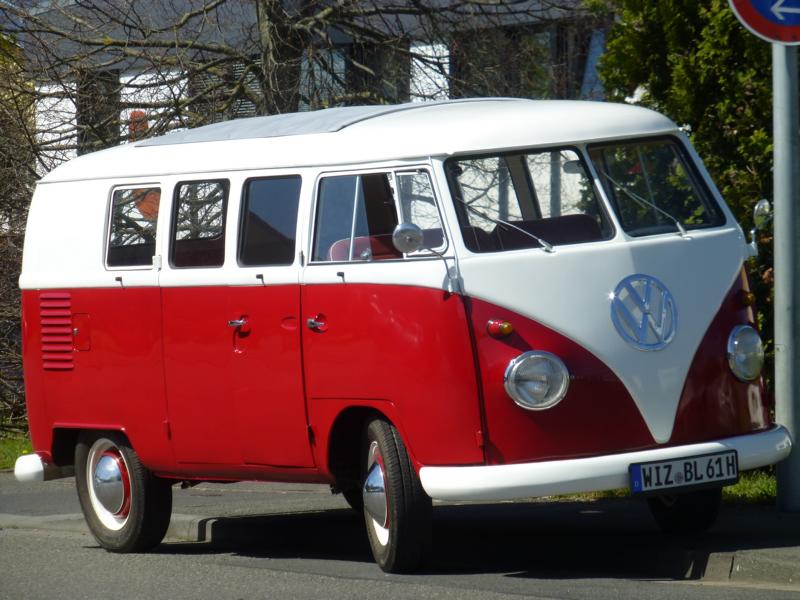 K800_VW T1 Bus Rot-Weiss A1.jpg