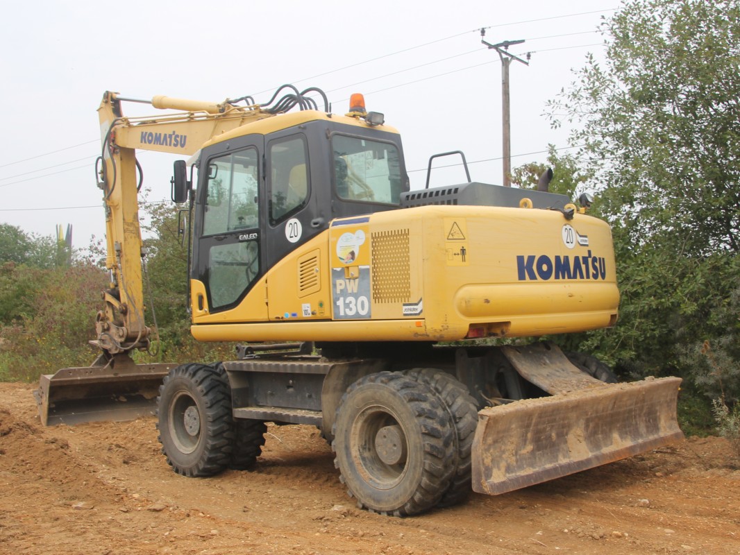 escavatore komatsu Attachment