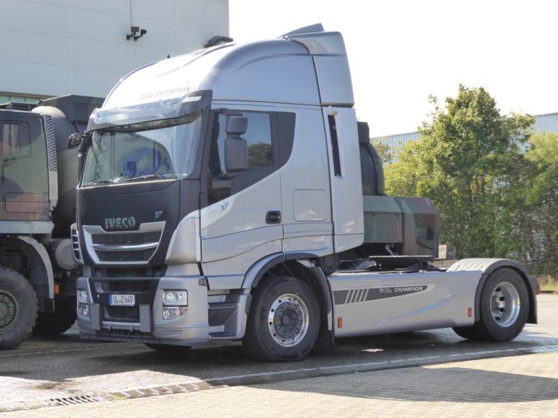 K800_Iveco Stralis Hi-Way 480 XP Tco2 Champion 2.jpg