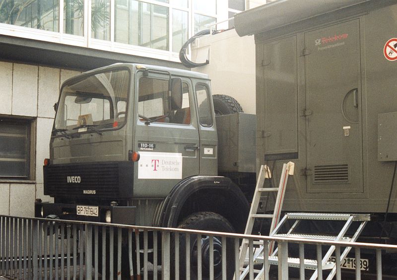 +BP 76 - 1942a__IVECO 110-16 Pritsche mit Shelter grau_weiß.jpg