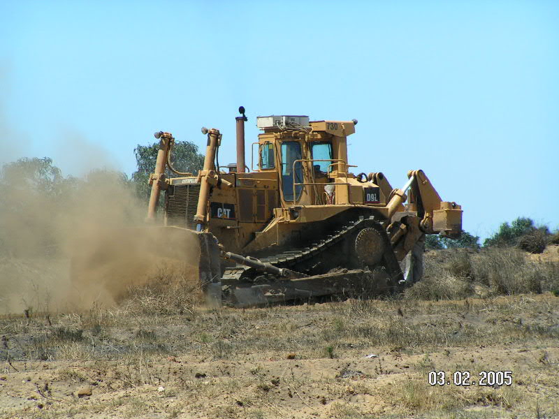 CAT D9L.jpg