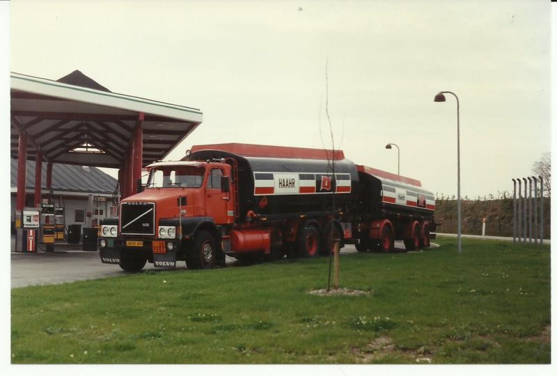 HAAHR-Volvo N 12 fra venstre, 1992.jpg