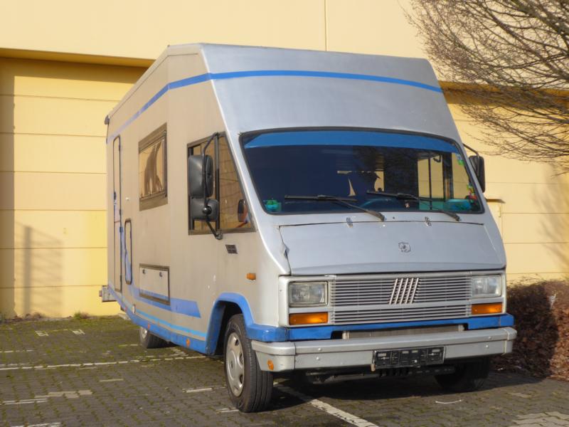 K800_Fiat Ducato Wohnmobil Silber 1.jpg