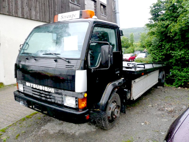 Mitsubishi_Crafter_Abschlepper.jpg