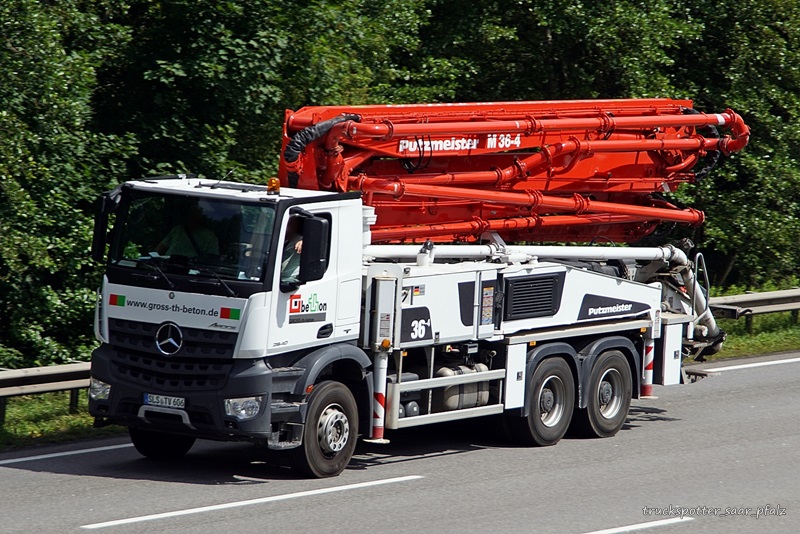 Arocs Gross TH Beton Putzmeister DSC08297.jpg