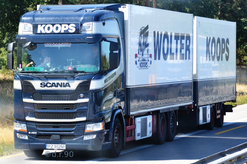 Scania S450 Wolter Koops.jpg