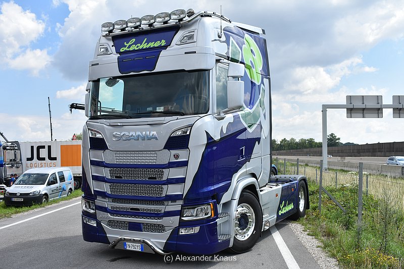 comp_DSC_5293.jpg
