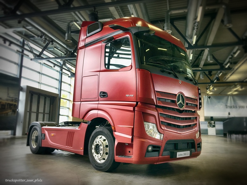 Actros 2019 HDR Bild2 IMG_2253 - Kopie.jpg