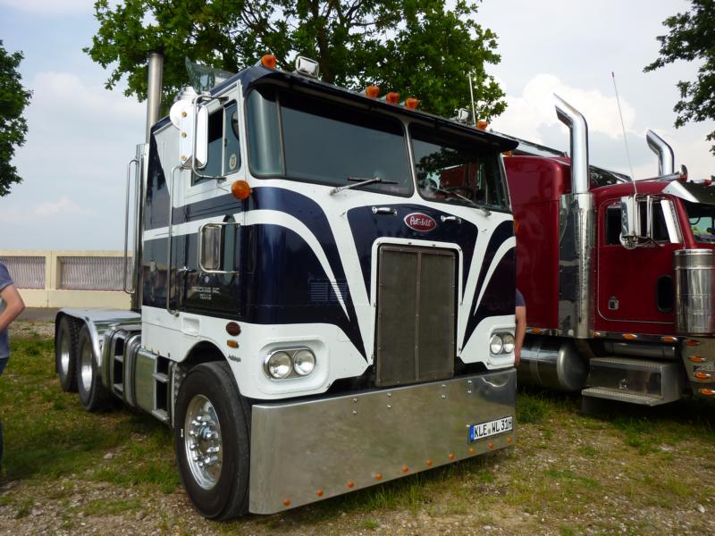 K800_Peterbilt COE Blau Weiss 2.jpg