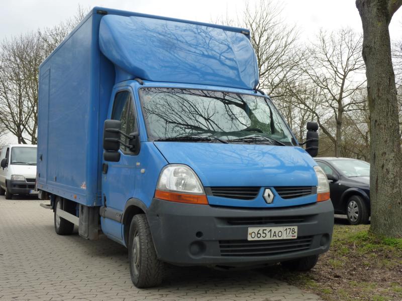 K800_Renault Mascot Blau 1.jpg