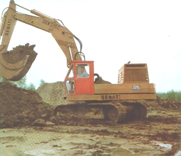 0_benati_310c_a70_escavat.jpg
