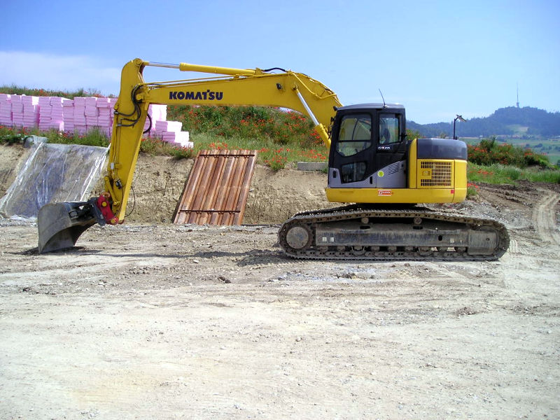 Komatsu 1.jpg