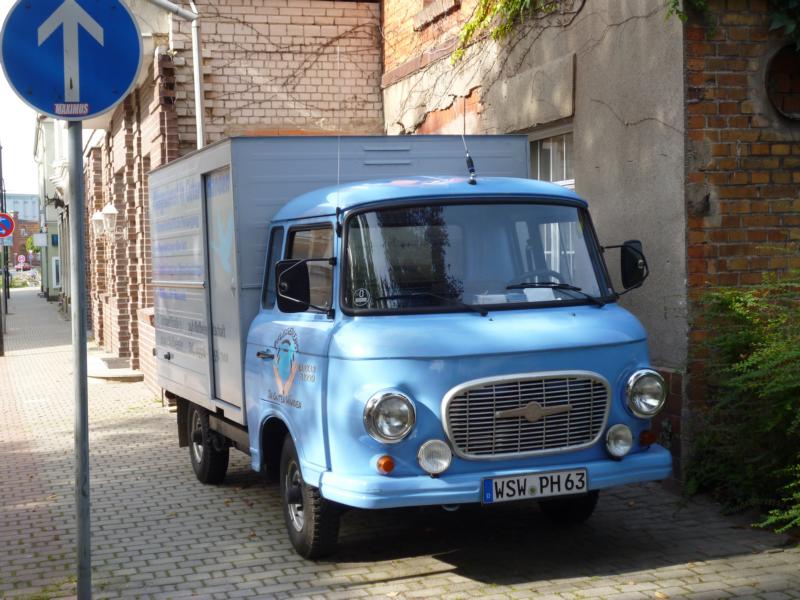 K800_Barkas B 1000 Blau 1.jpg