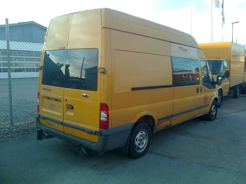 Post-Ford Transit-Heckansicht.jpg