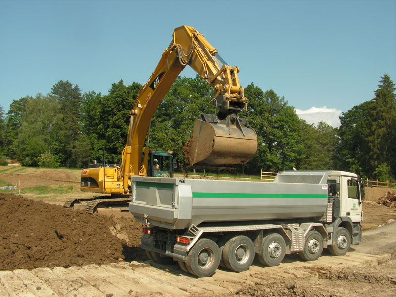 CAT330CL_2 (2).jpg
